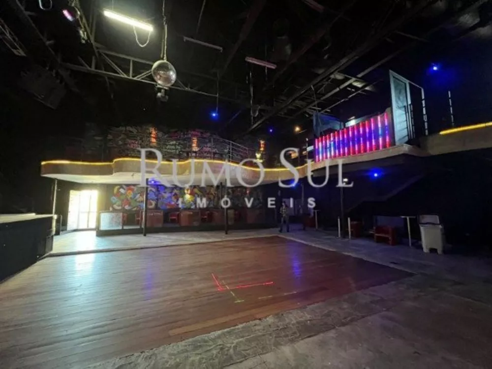 Loja-Salão, 500 m² - Foto 1