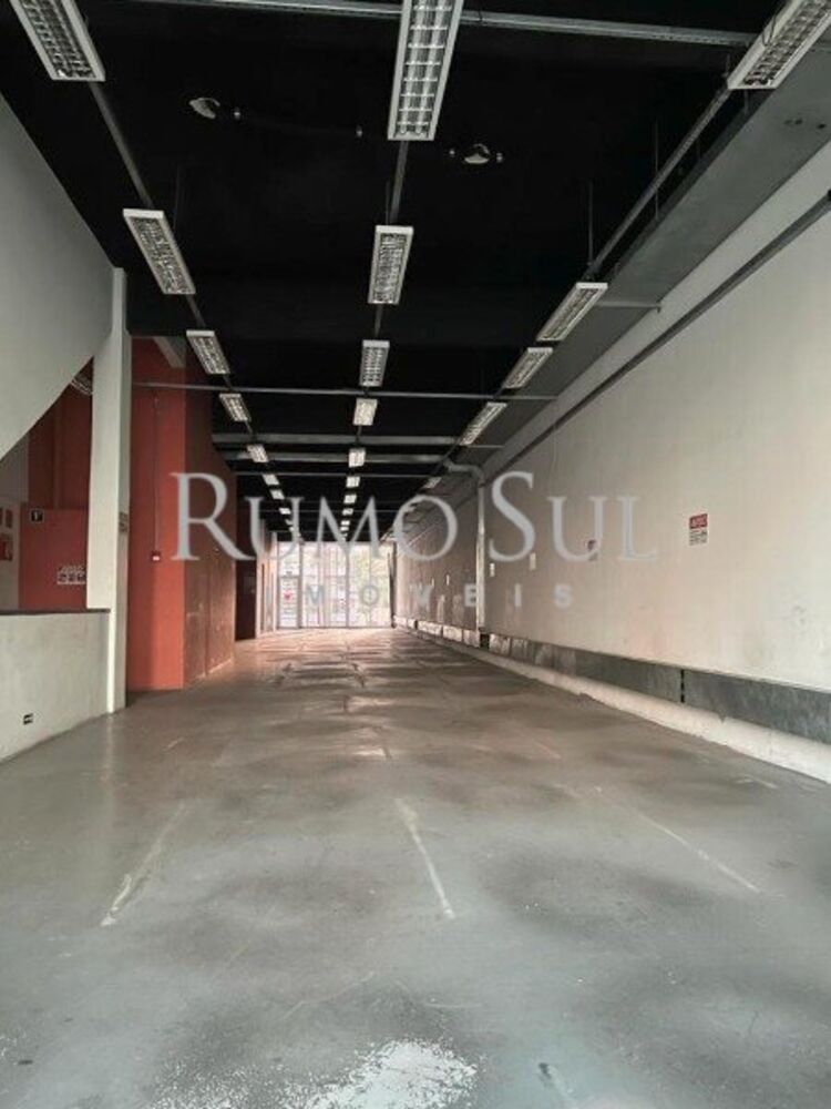 Prédio Inteiro para alugar, 600m² - Foto 1