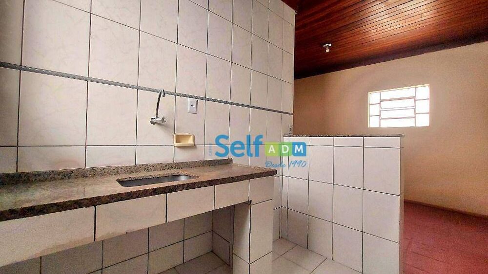 Casa para alugar com 2 quartos, 70m² - Foto 11