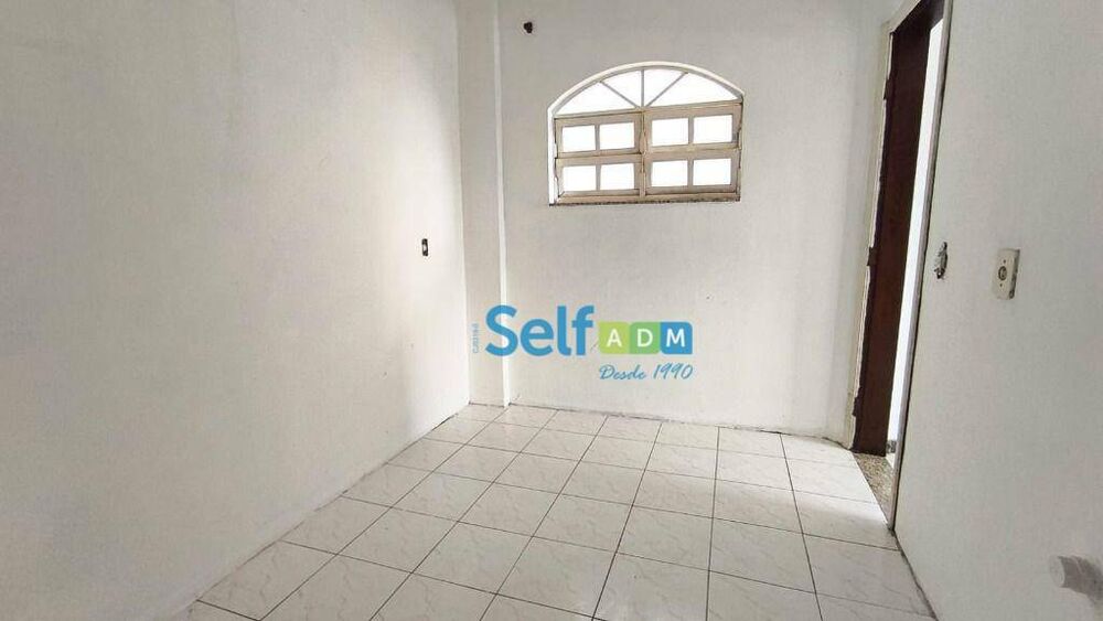 Casa de Condomínio para alugar com 6 quartos, 318m² - Foto 11