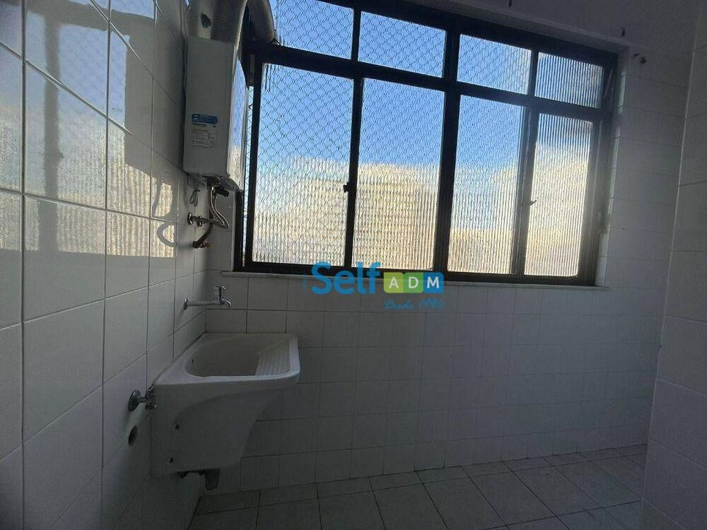 Apartamento para alugar com 2 quartos, 97m² - Foto 9