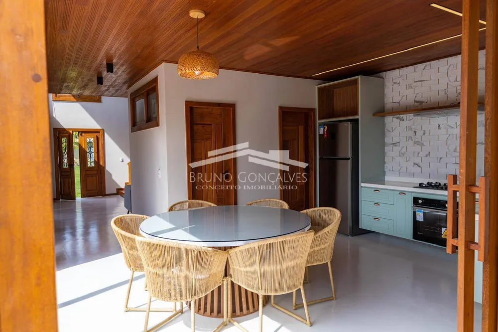 Casa, 5 quartos, 265 m² - Foto 4