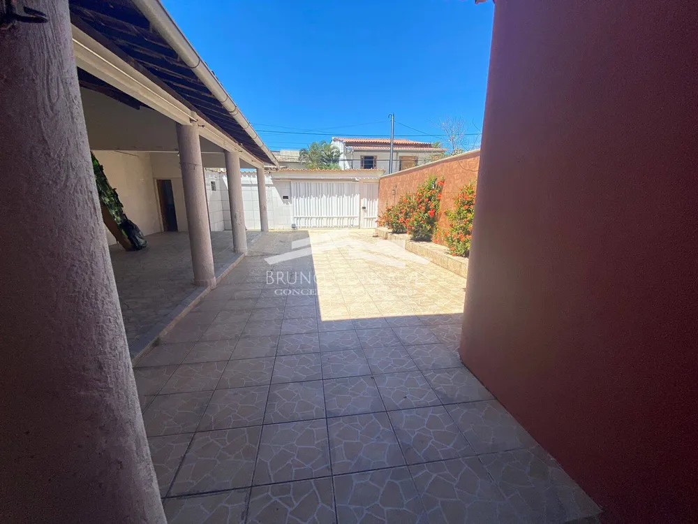 Casa, 6 quartos, 260 m² - Foto 1