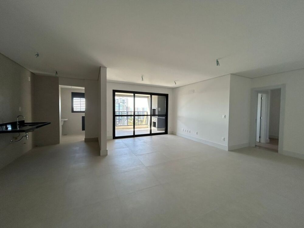 Apartamento à venda com 3 quartos, 132m² - Foto 1