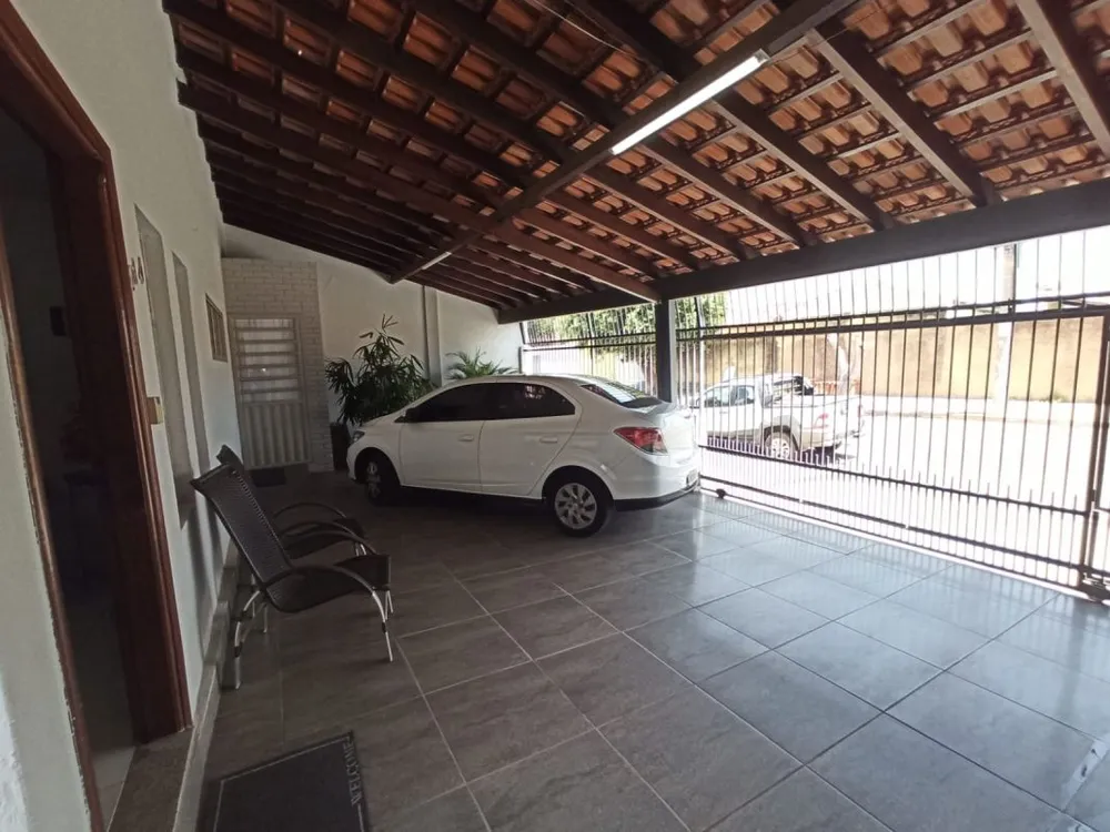 Casa, 3 quartos, 240 m² - Foto 2
