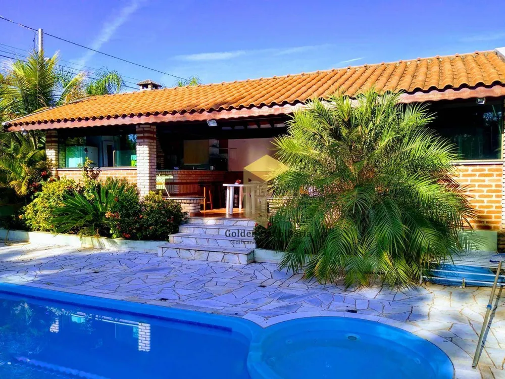 Casa, 3 quartos, 220 m² - Foto 1