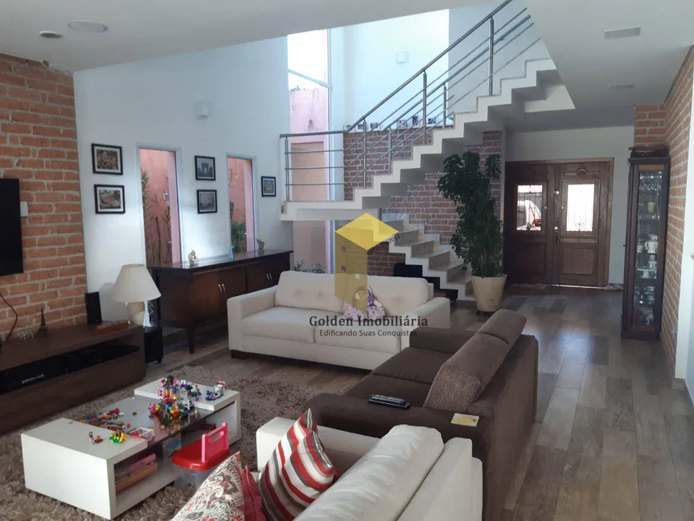 Casa, 3 quartos, 500 m² - Foto 1