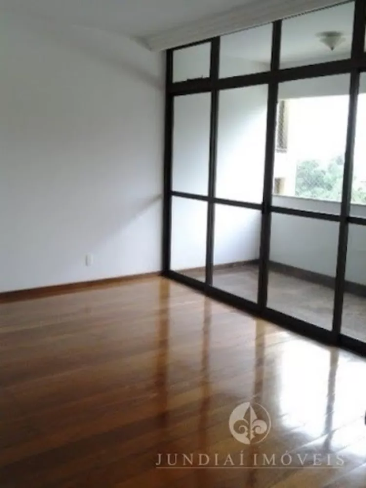 Apartamento à venda com 4 quartos, 214m² - Foto 4