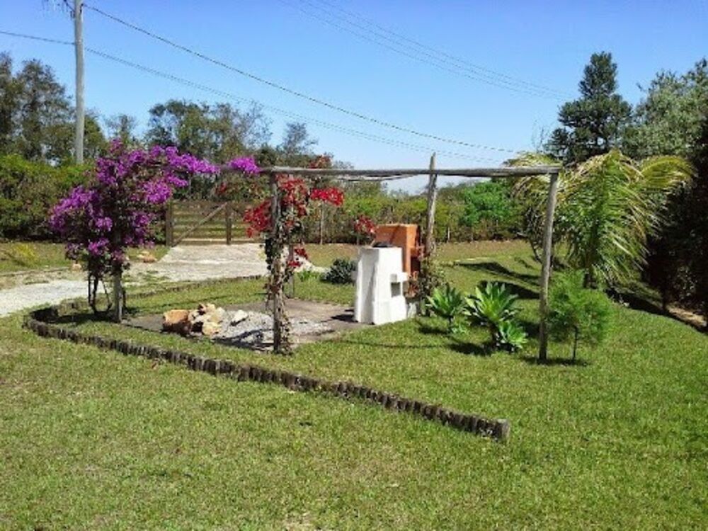 Chácara à venda com 4 quartos, 600m² - Foto 2