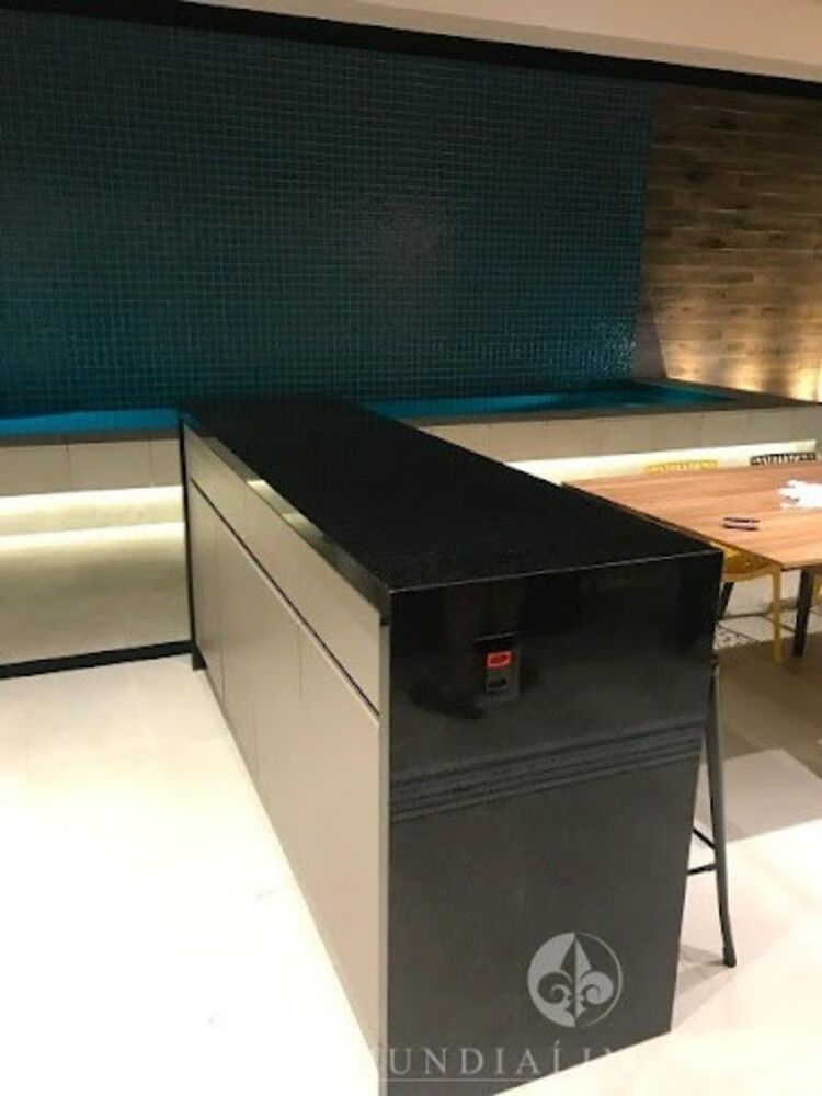 Casa à venda com 3 quartos, 289m² - Foto 2