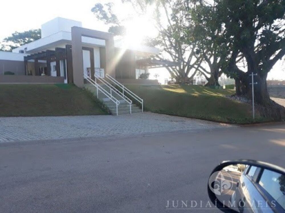 Casa à venda com 3 quartos, 289m² - Foto 1
