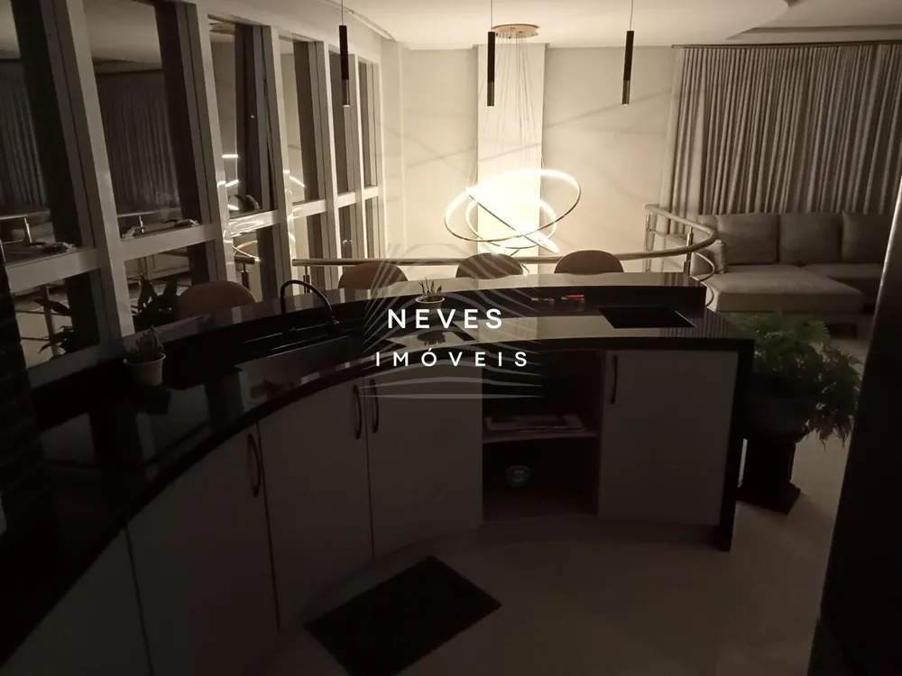 Cobertura, 4 quartos, 193 m² - Foto 1
