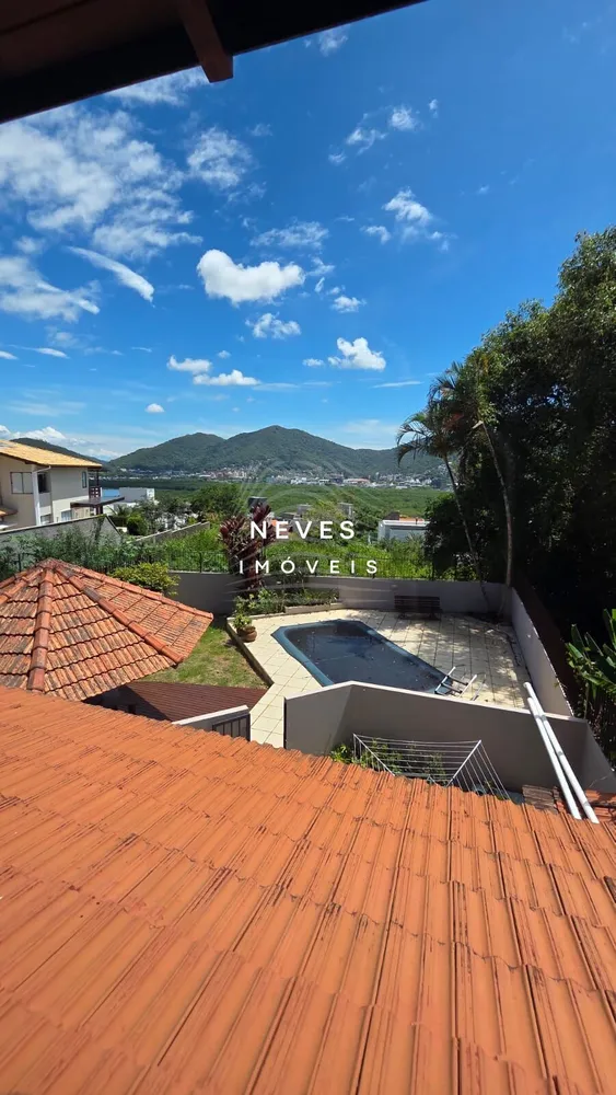 Casa, 4 quartos, 304 m² - Foto 1