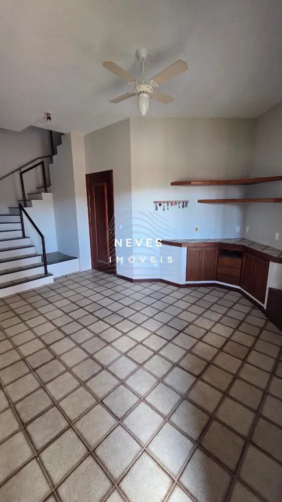Casa, 4 quartos, 304 m² - Foto 4