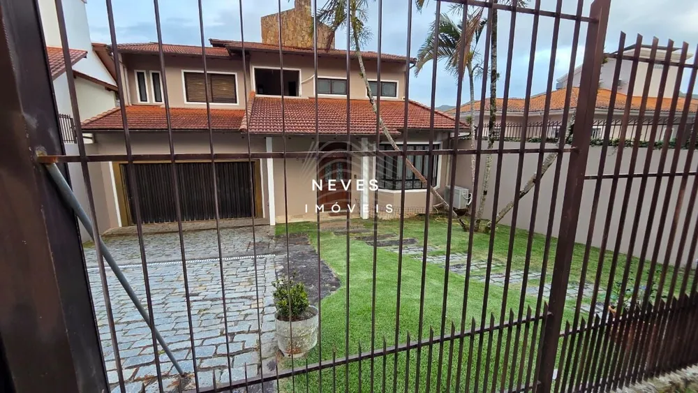 Casa, 4 quartos, 304 m² - Foto 2