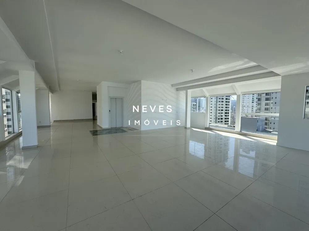 Sala-Conjunto, 555 m² - Foto 1