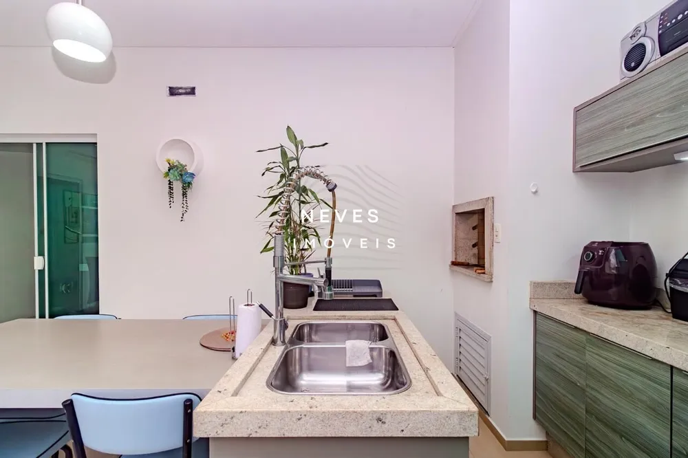 Casa, 4 quartos, 300 m² - Foto 2