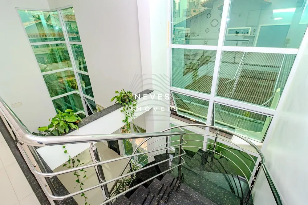 Casa, 4 quartos, 300 m² - Foto 4