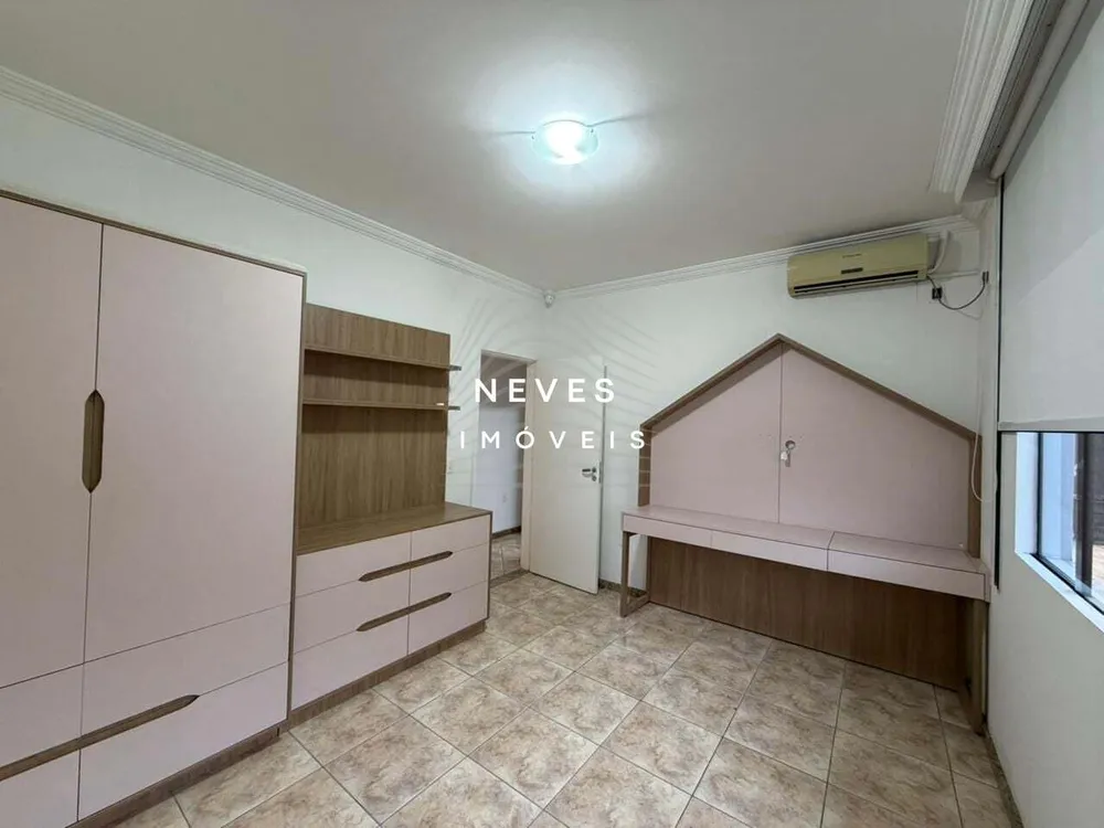 Casa, 3 quartos, 300 m² - Foto 9