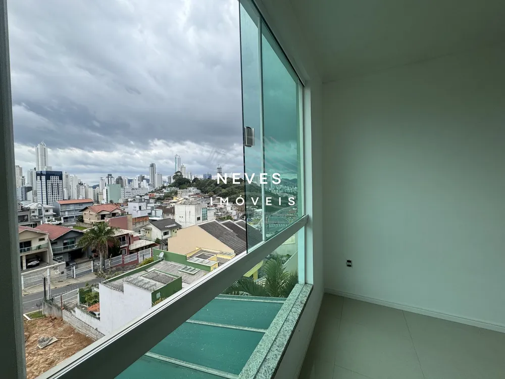 Casa, 4 quartos, 220 m² - Foto 4