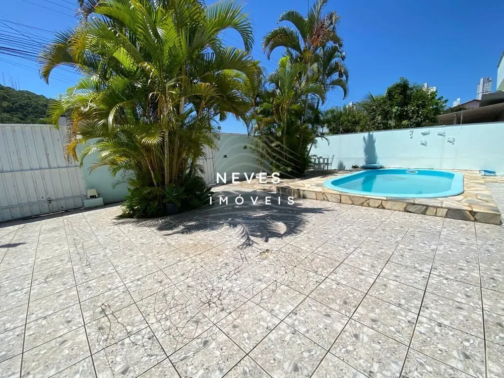 Casa, 5 quartos, 448 m² - Foto 1