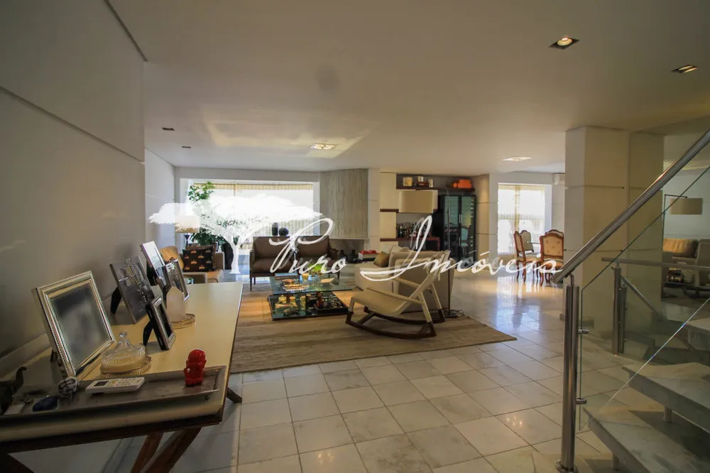 Cobertura, 3 quartos, 375 m² - Foto 1