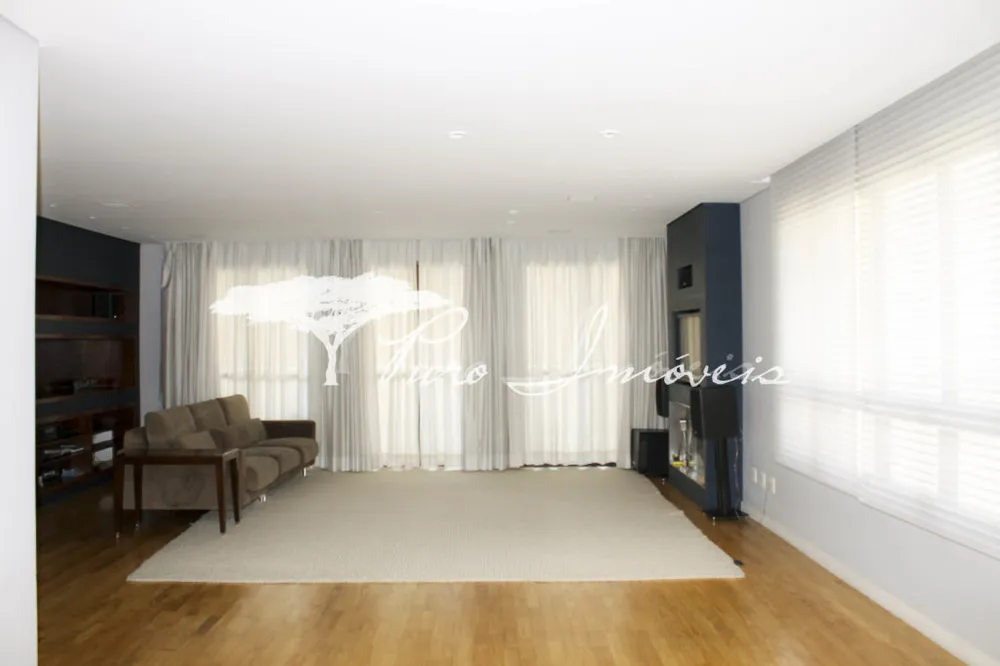 Apartamento, 3 quartos, 225 m² - Foto 1