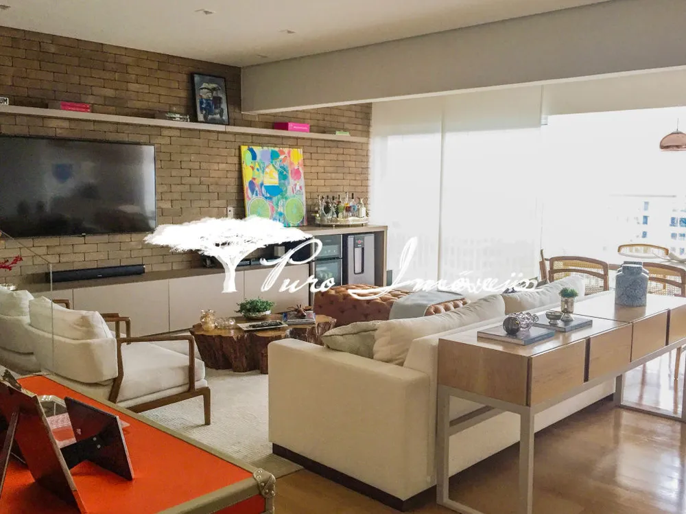 Apartamento, 3 quartos, 240 m² - Foto 2