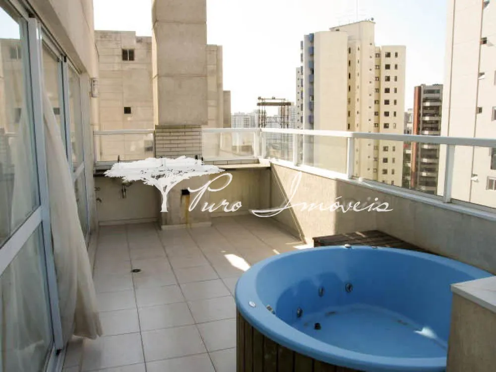 Cobertura, 3 quartos, 197 m² - Foto 2