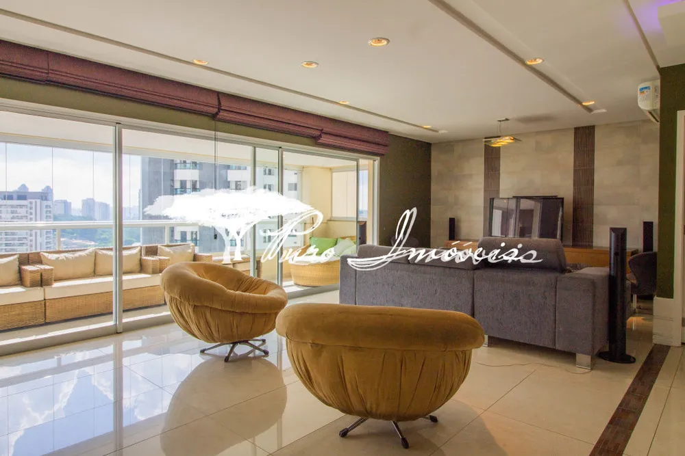Apartamento, 3 quartos, 211 m² - Foto 1