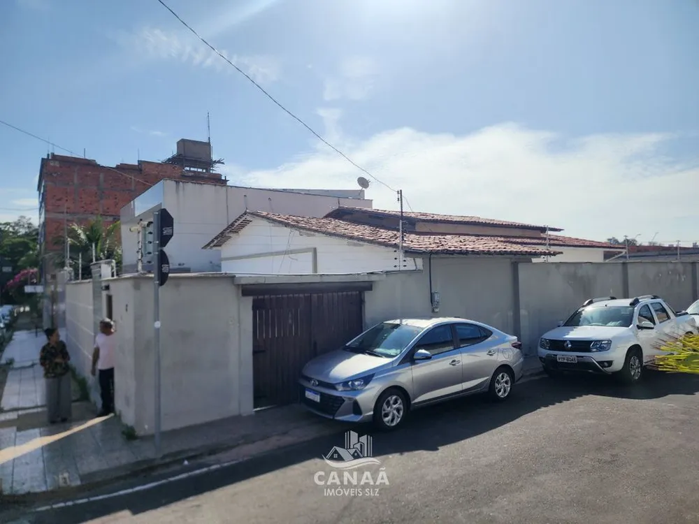 Casa, 4 quartos, 240 m² - Foto 4
