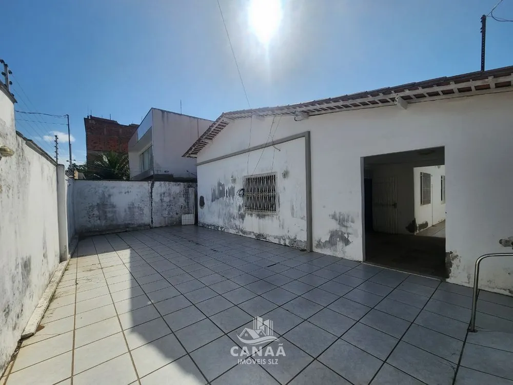 Casa, 4 quartos, 240 m² - Foto 1