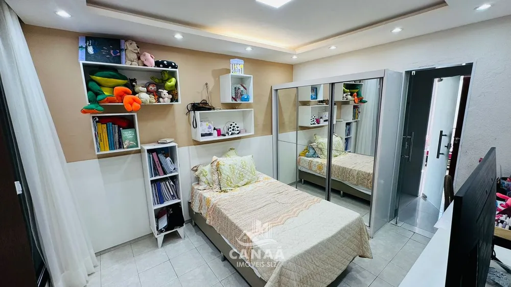 Casa, 4 quartos, 240 m² - Foto 13