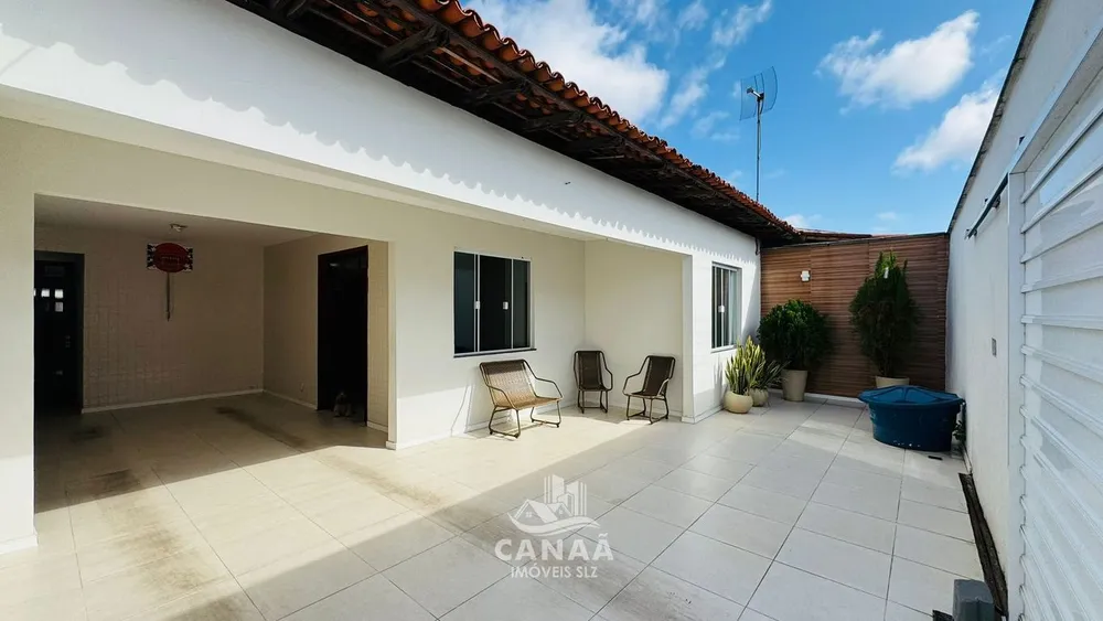 Casa, 4 quartos, 240 m² - Foto 1