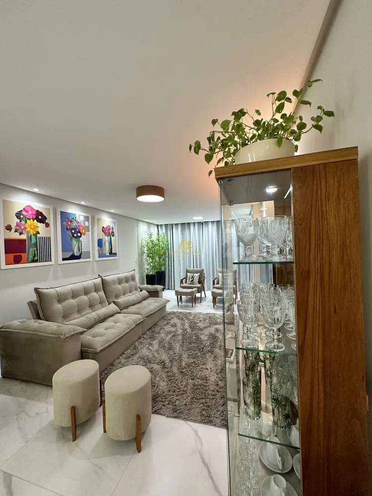 Apartamento, 3 quartos, 198 m² - Foto 1