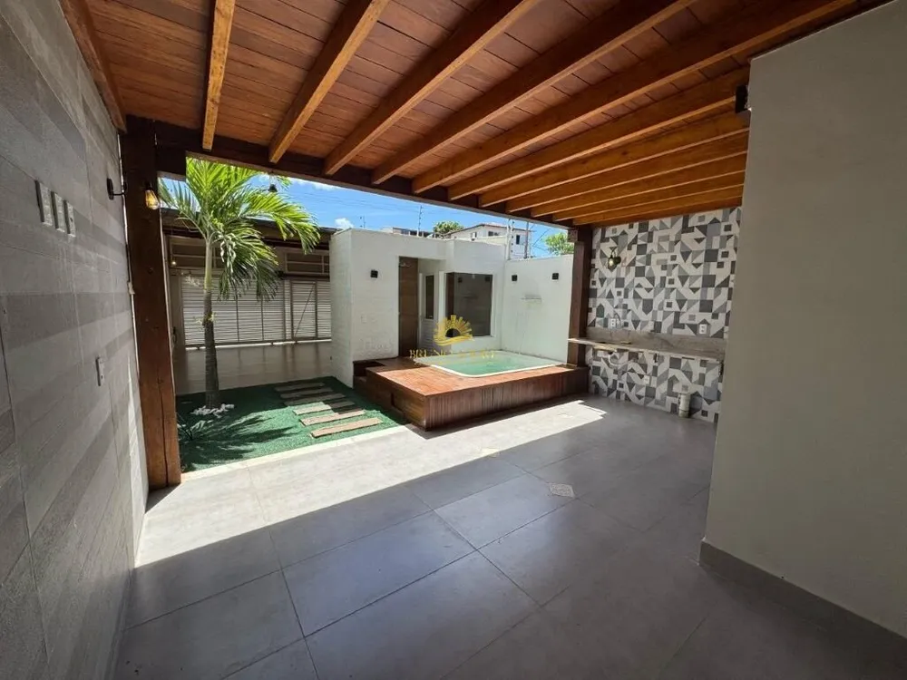 Casa, 4 quartos, 225 m² - Foto 2