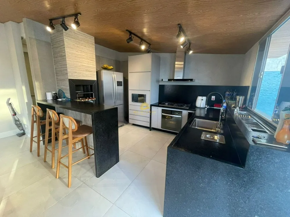 Cobertura, 4 quartos, 326 m² - Foto 3