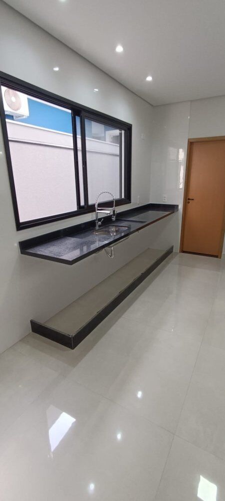Casa de Condomínio à venda com 3 quartos, 232m² - Foto 9