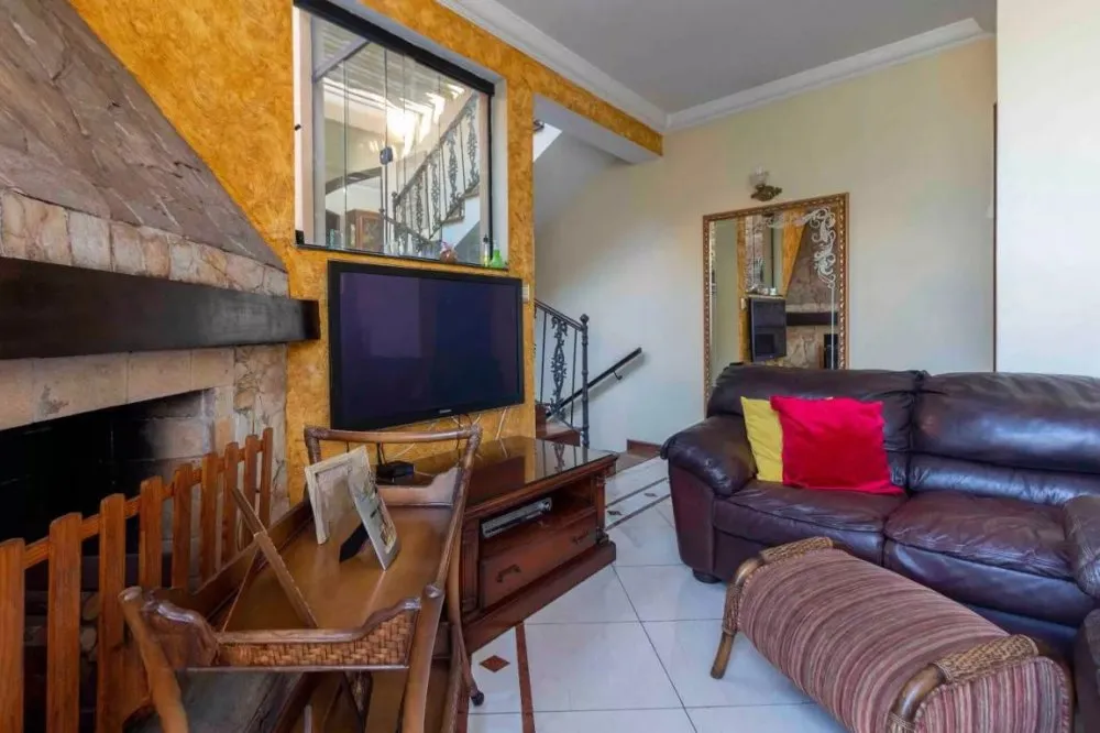 Sobrado, 3 quartos, 440 m² - Foto 1