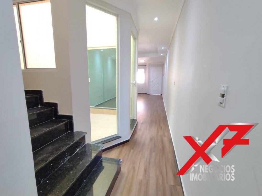 Sobrado à venda com 3 quartos, 211m² - Foto 2