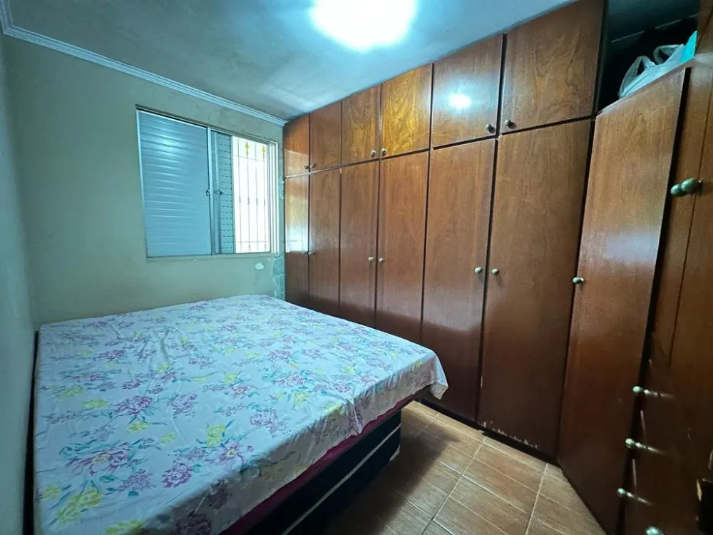 Casa, 5 quartos, 180 m² - Foto 1