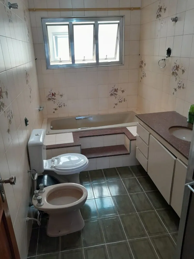 Sobrado, 3 quartos, 262 m² - Foto 1