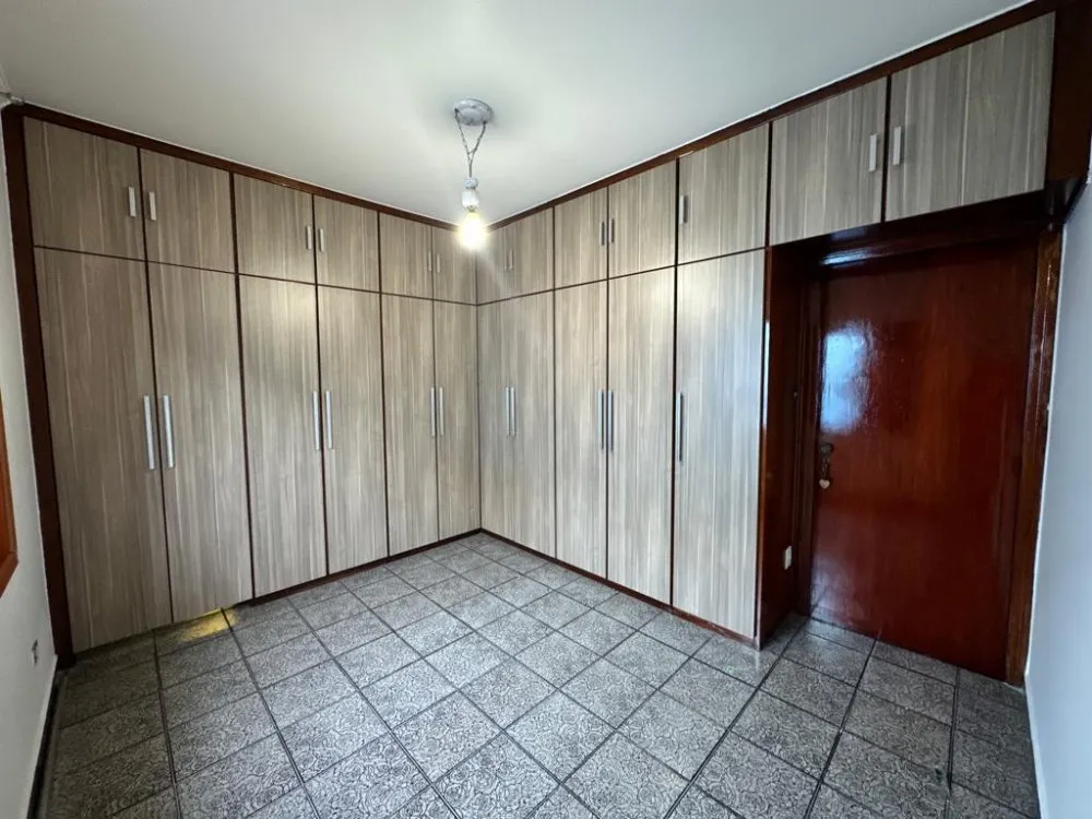 Casa, 3 quartos, 220 m² - Foto 4
