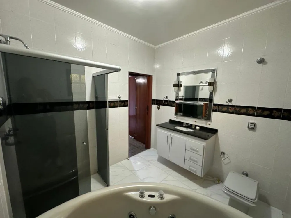 Casa, 3 quartos, 220 m² - Foto 3