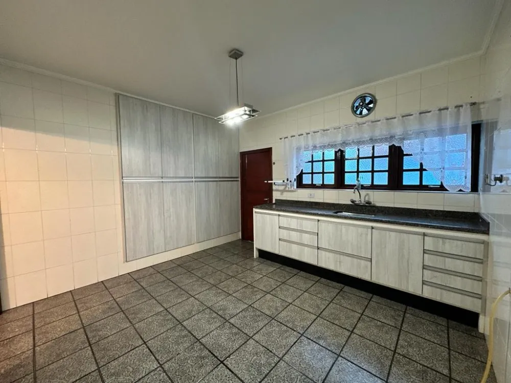 Casa, 3 quartos, 220 m² - Foto 9