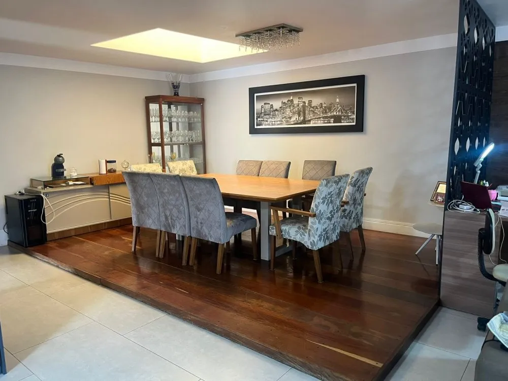 Casa, 4 quartos, 340 m² - Foto 1