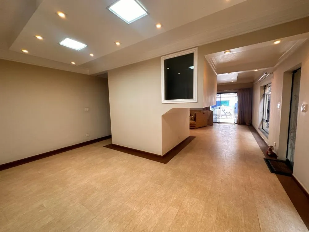 Casa, 3 quartos, 245 m² - Foto 2