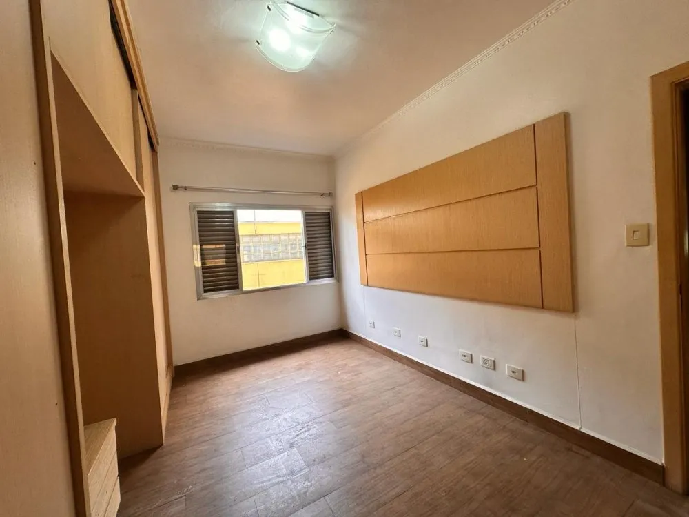 Casa, 3 quartos, 245 m² - Foto 8