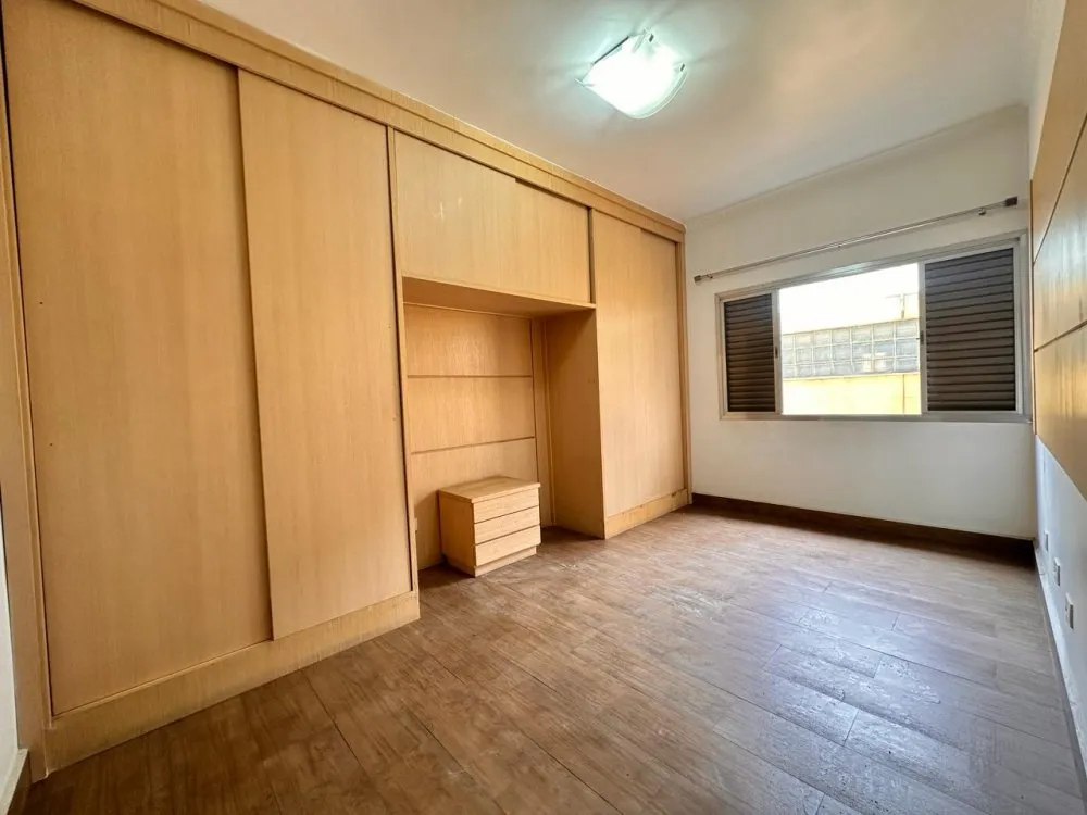 Casa, 3 quartos, 245 m² - Foto 7