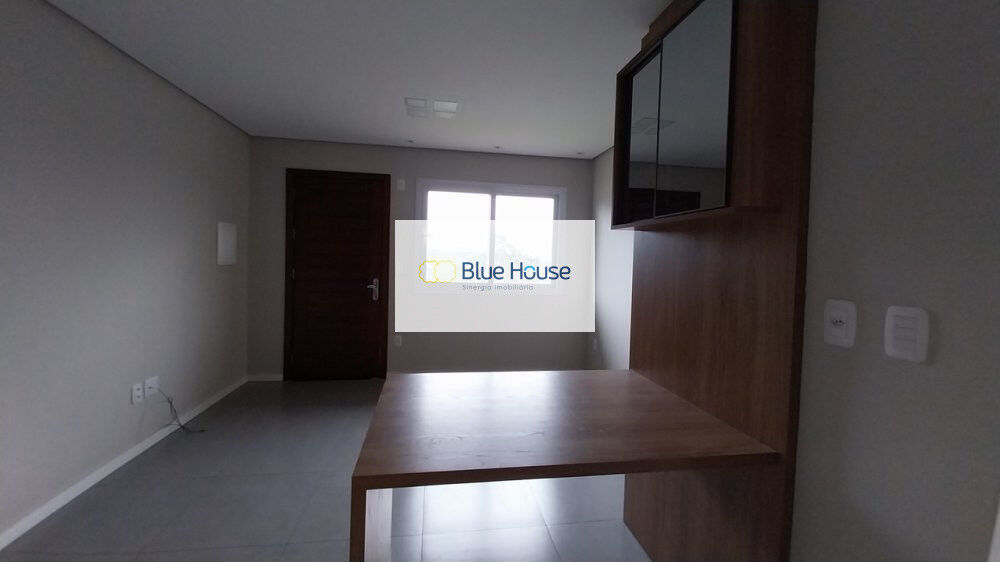 Casa para alugar com 2 quartos, 55m² - Foto 5